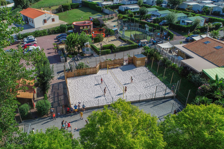 Les infrastructures et services 5 camping avec terrain multisports à fouras