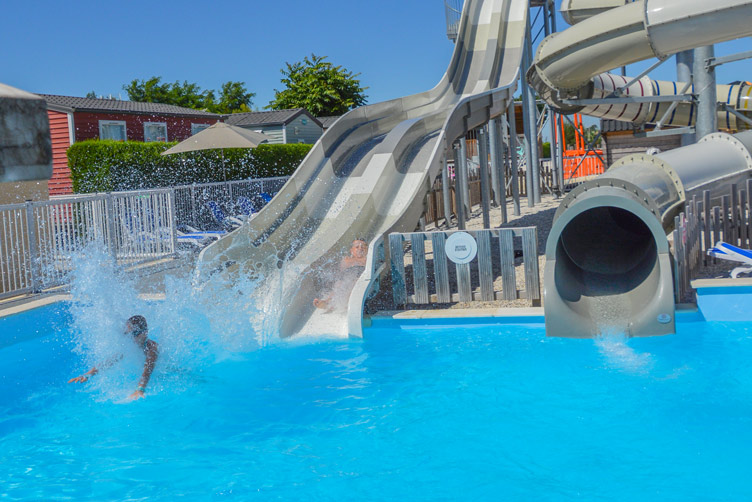 Le Parc aquatique chauffé 5 piscine de notre toboggan-aquatique de charente maritime
