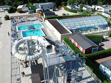 Ouvert à l'année, Village Vacances ouvert et accessible toute l'année, uniquement pour les résidents bénéficiant contrat de location d'un emplacement de camping N°1A 4 centre aquatique du camping le Lagon de la Prée