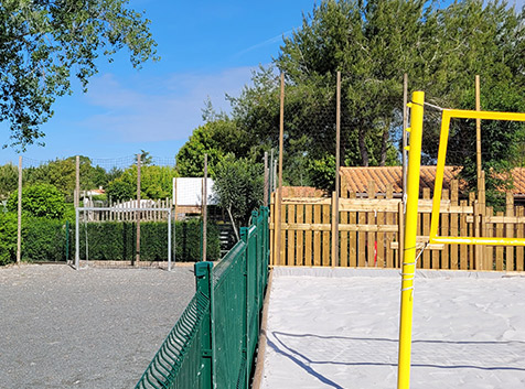 Les infrastructures et services 17 espace-terrain-sport